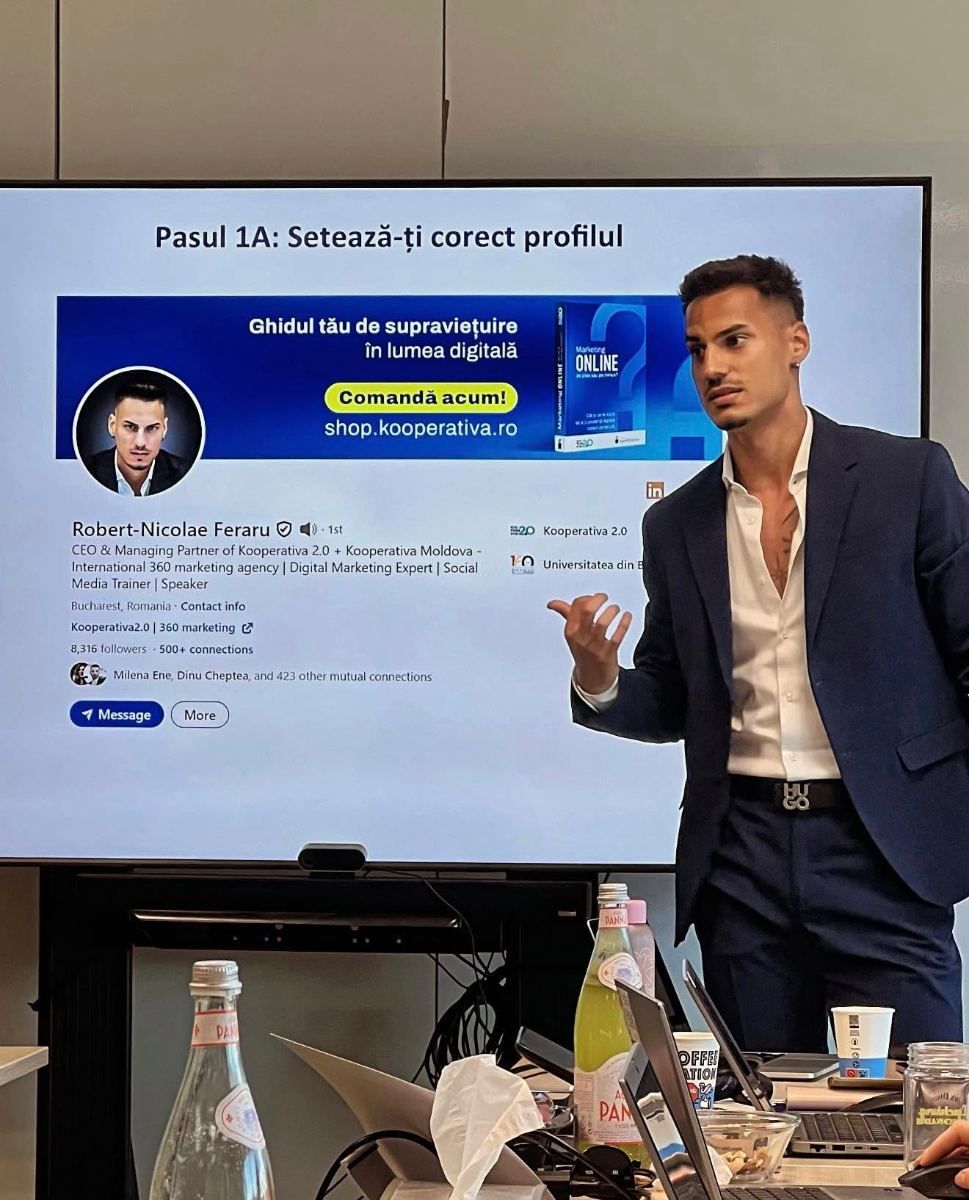 Robert-Nicolae Feraru prezentând strategia de brand personal pe LinkedIn